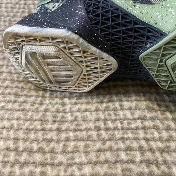 Nike LeBron, All Star, "Northern Lights" Men's Size 10 - Picture 4 of 5